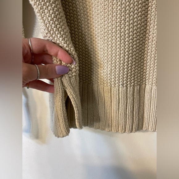 Lucky Brand Cream V-Neck Sweater with Ribbed Texture - Picture 5 of 5